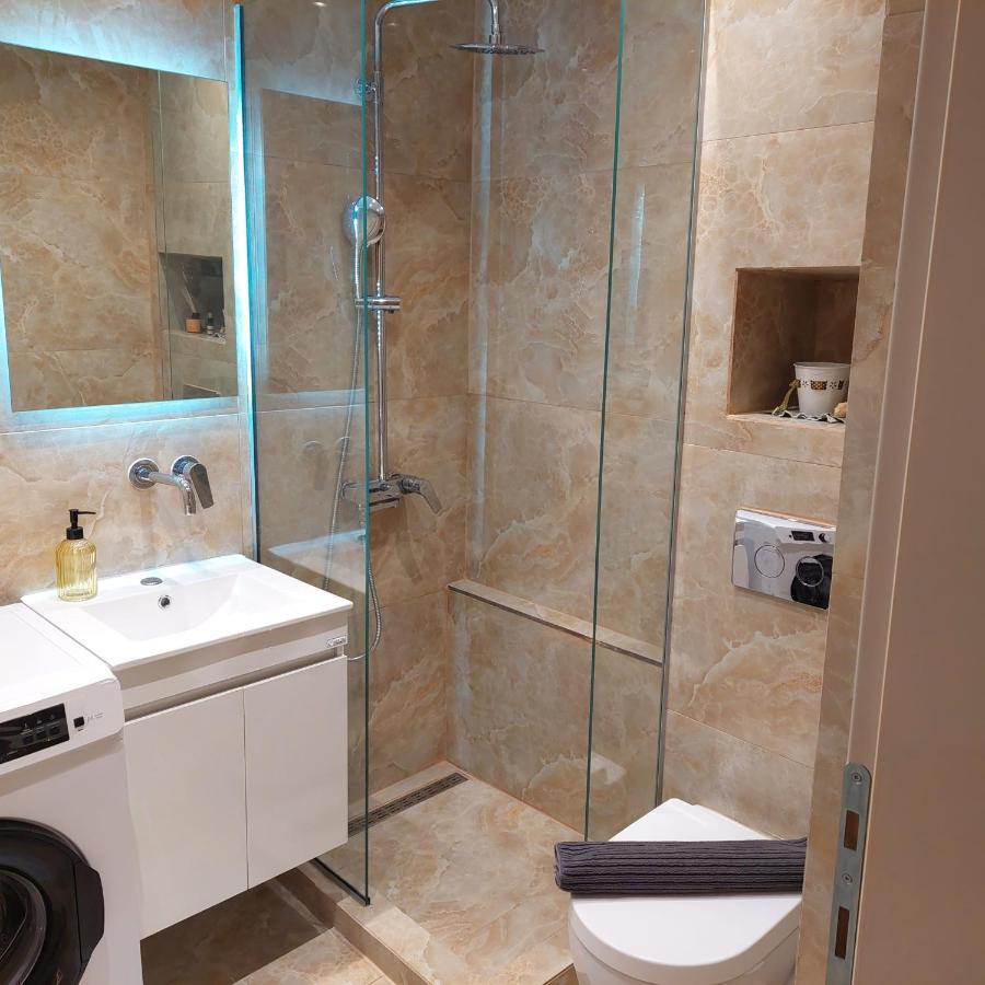 Budget Apartment To The Center Salonicco Esterno foto