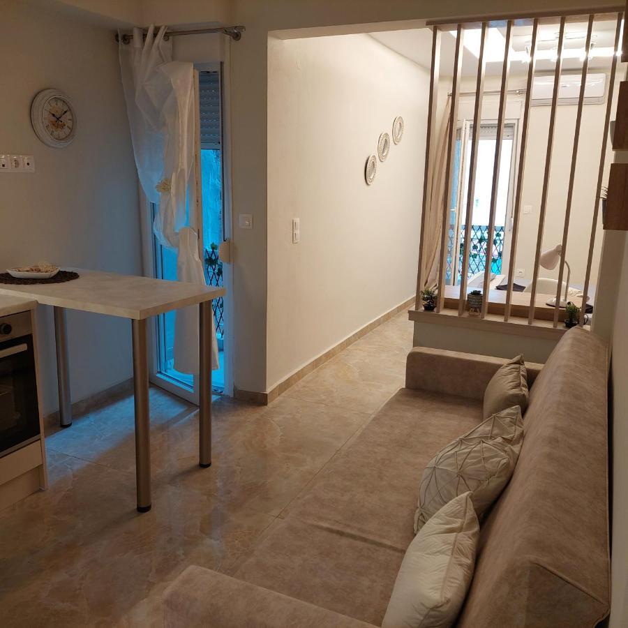Budget Apartment To The Center Salonicco Esterno foto