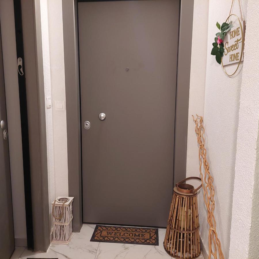 Budget Apartment To The Center Salonicco Esterno foto