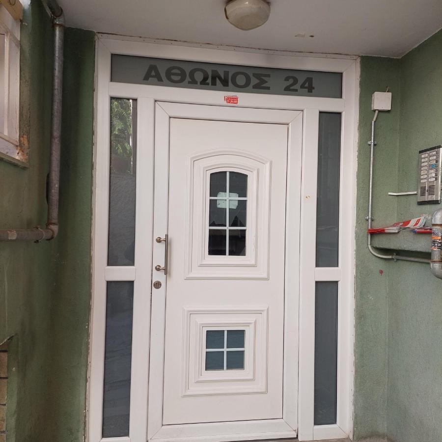 Budget Apartment To The Center Salonicco Esterno foto